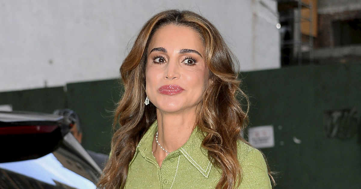 Reina Rania de Jordania Ausente en el Día Nacional: Un Mensaje de Recuperación y Esperanza