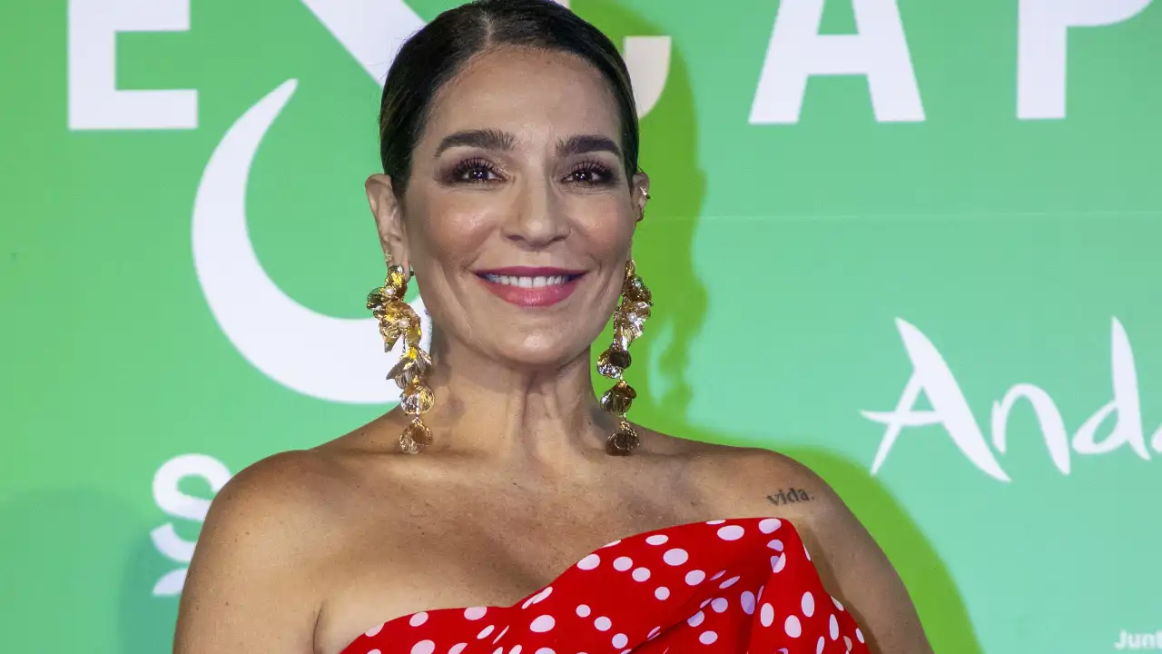 Raquel Bollo nos enseña los mejores looks para ir a 'El Rocío': cómodos, favorecedores y muy baratos 