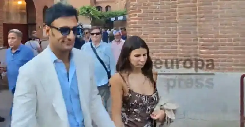 Tana Rivera saliendo de Las Ventas