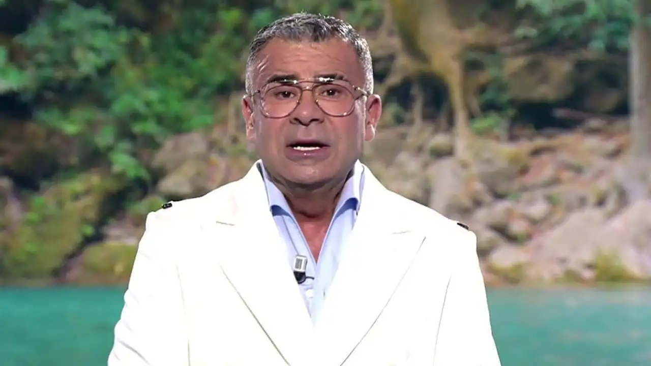 Un micrófono abierto revela la reacción de Jorge Javier Vázquez al trauma infantil de Laura Cuevas: "Encarna Sánchez me salvó la vida"