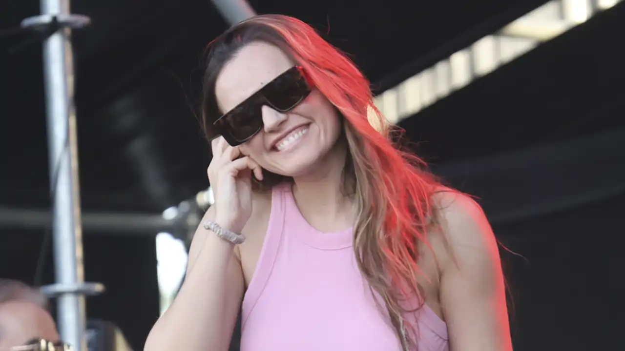 Melody, muy emocionada, confiesa algo inédito a su público en el arranque de su gira: “He recibido comentarios de personas que no me conocen”