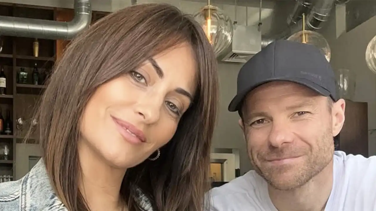 Nagore Aranburu y Xabi Alonso en un selfie