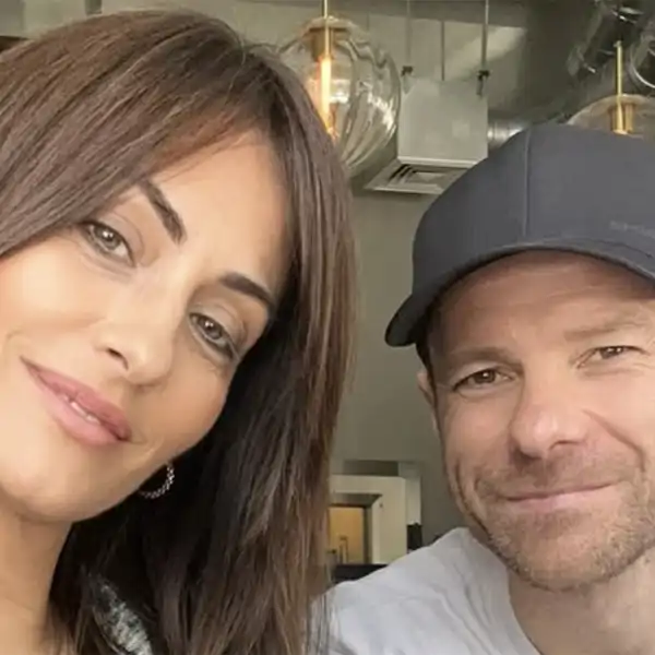 Nagore Aranburu y Xabi Alonso en un selfie