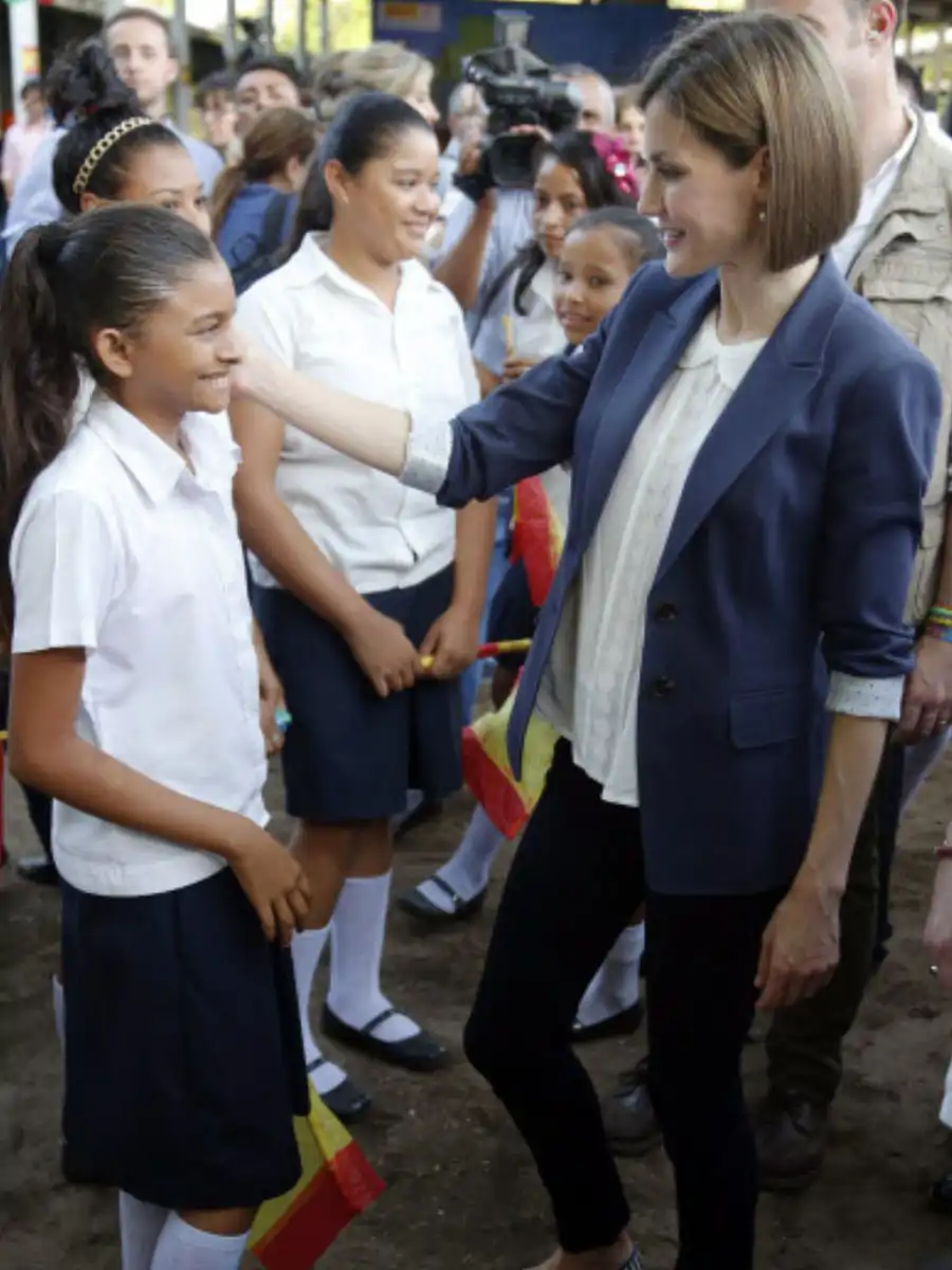 Los gestos de cariño de doña Letizia en público