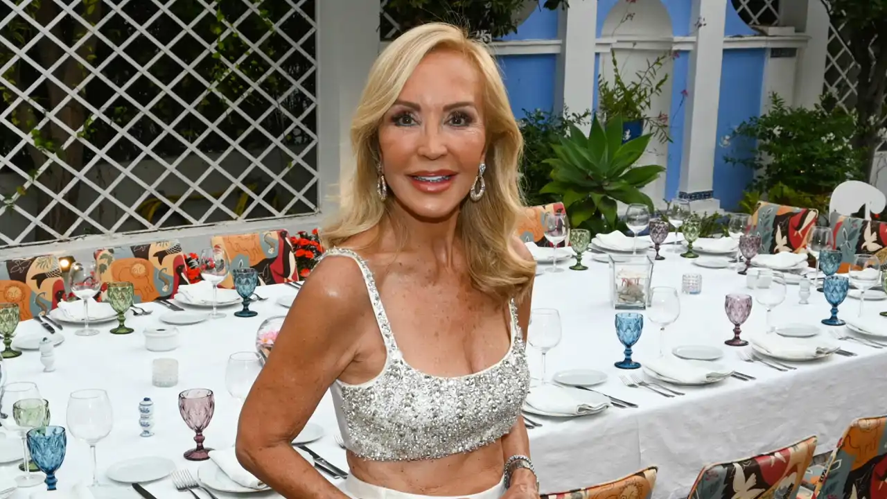 Entramos en el dormitorio de la espectacular casa de Carmen Lomana en Marbella: con estilo clásico y toques pintorescos