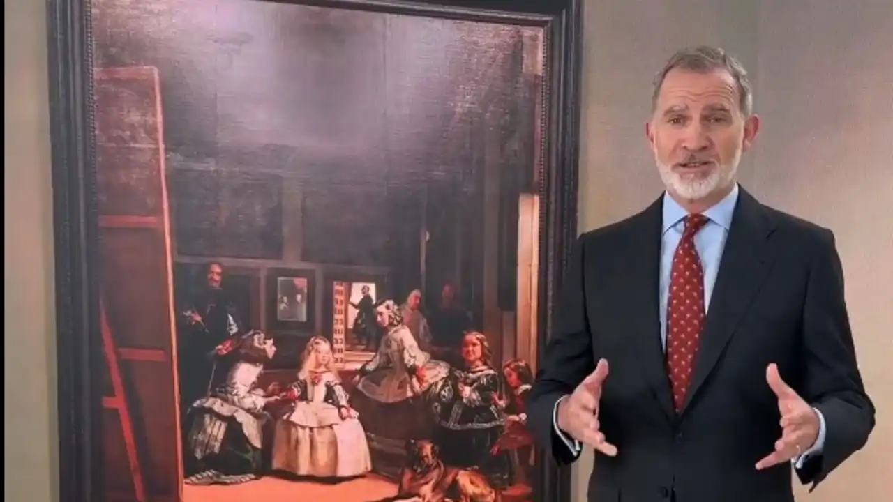 El Rey Felipe VI en un momento de su exposición en el directo de las redes sociales el Museo del Prado.