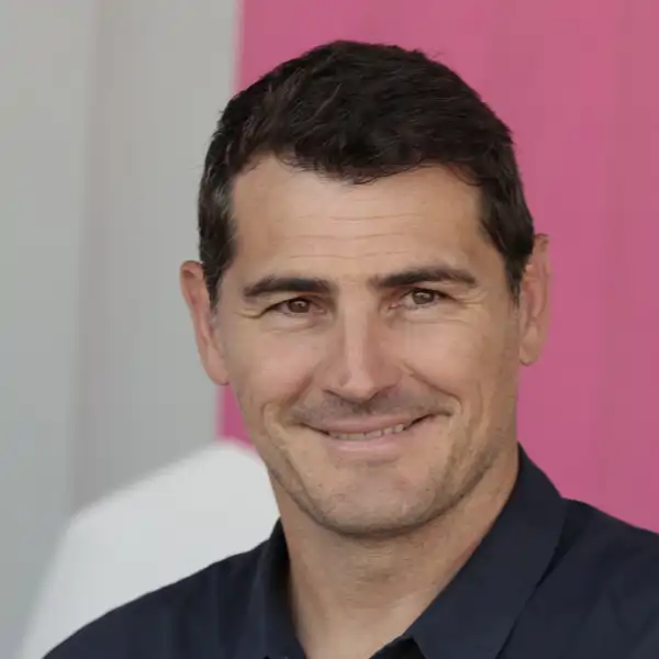 Iker Casillas anuncia en un comunicado que va a desvelar algo y después lo borra: "Nunca había pensado hablar de esto"