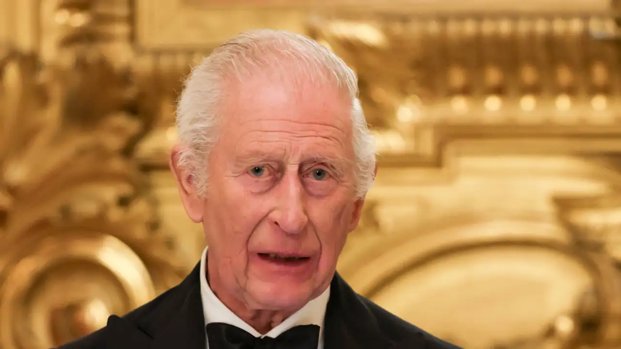 La prensa británica revela un nuevo revés del Rey Carlos III en plena lucha contra el cáncer: "Está furioso"