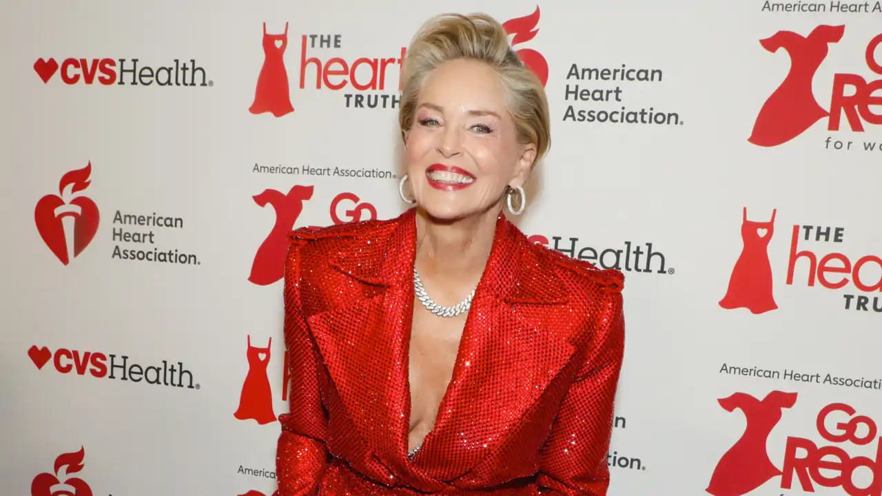 Sharon Stone (67 años): "Mi madre me dio este consejo, aplícala por la mañana y por la noche y lo agradecerás toda la vida"