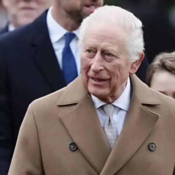 El Rey Carlos III y su nieta Charlotte