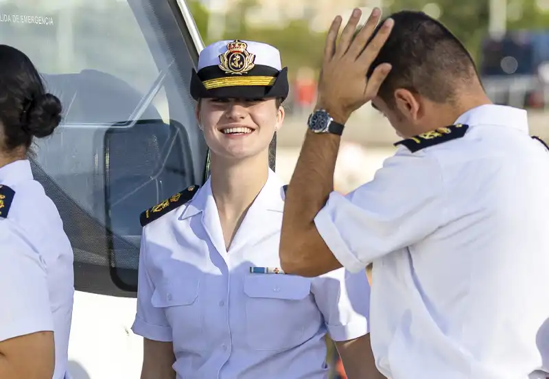 Princesa Leonor, muy sonriente durante su crucero de instrucción en Elcano