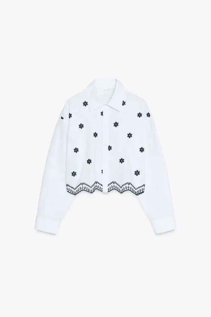Camisa popelín bordados de Zara 25,95 euros