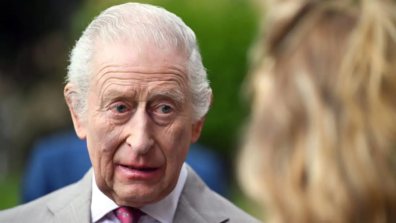 La prensa extranjera destapa la recomendación sanitaria del Rey Carlos III en su lucha contra el cáncer