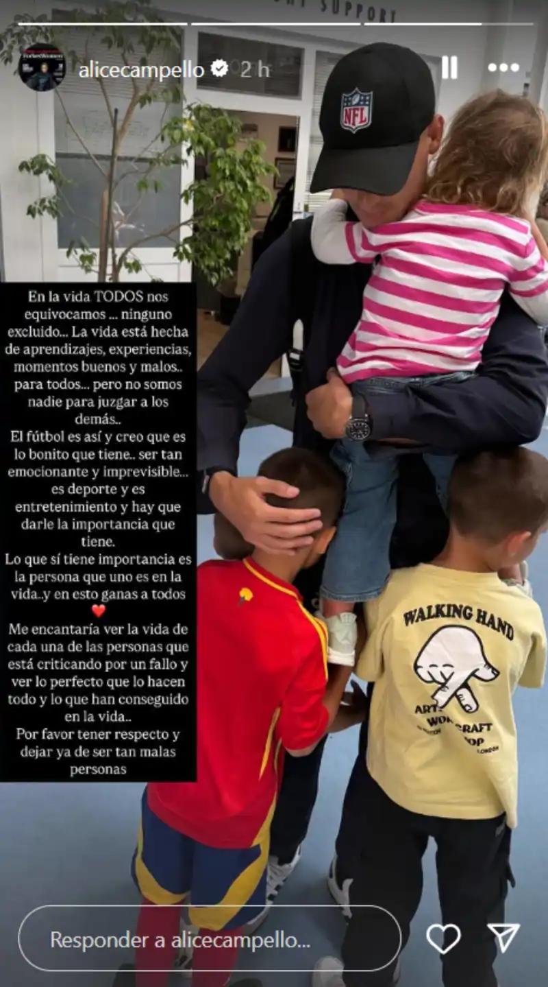 Alice Campello apoya a Álvaro Morata