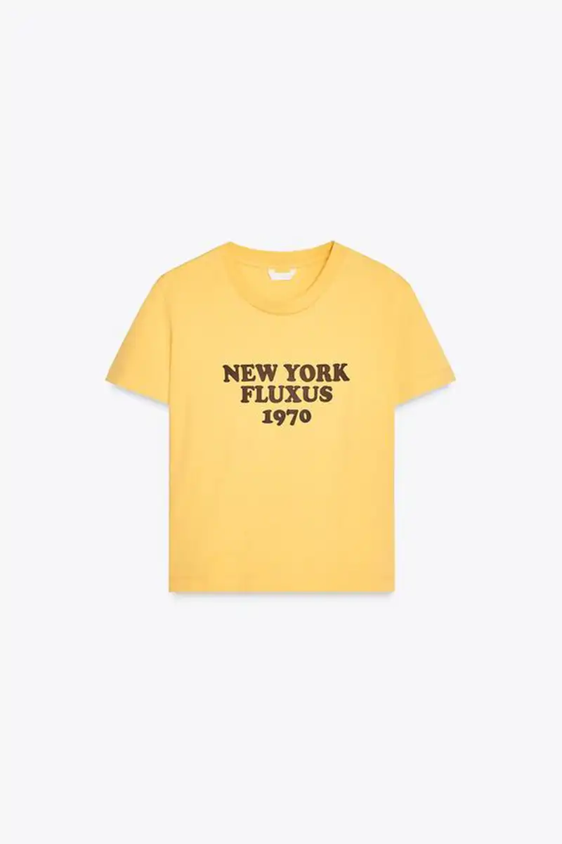 Camiseta lavada texto de Zara 8,95 euros