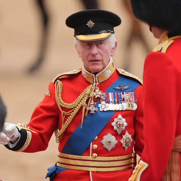 Carlos III en Trooping the Colour