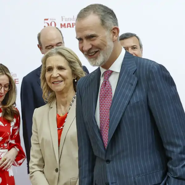 El Rey Felipe y la Infanta Elena, juntos en un acto. 