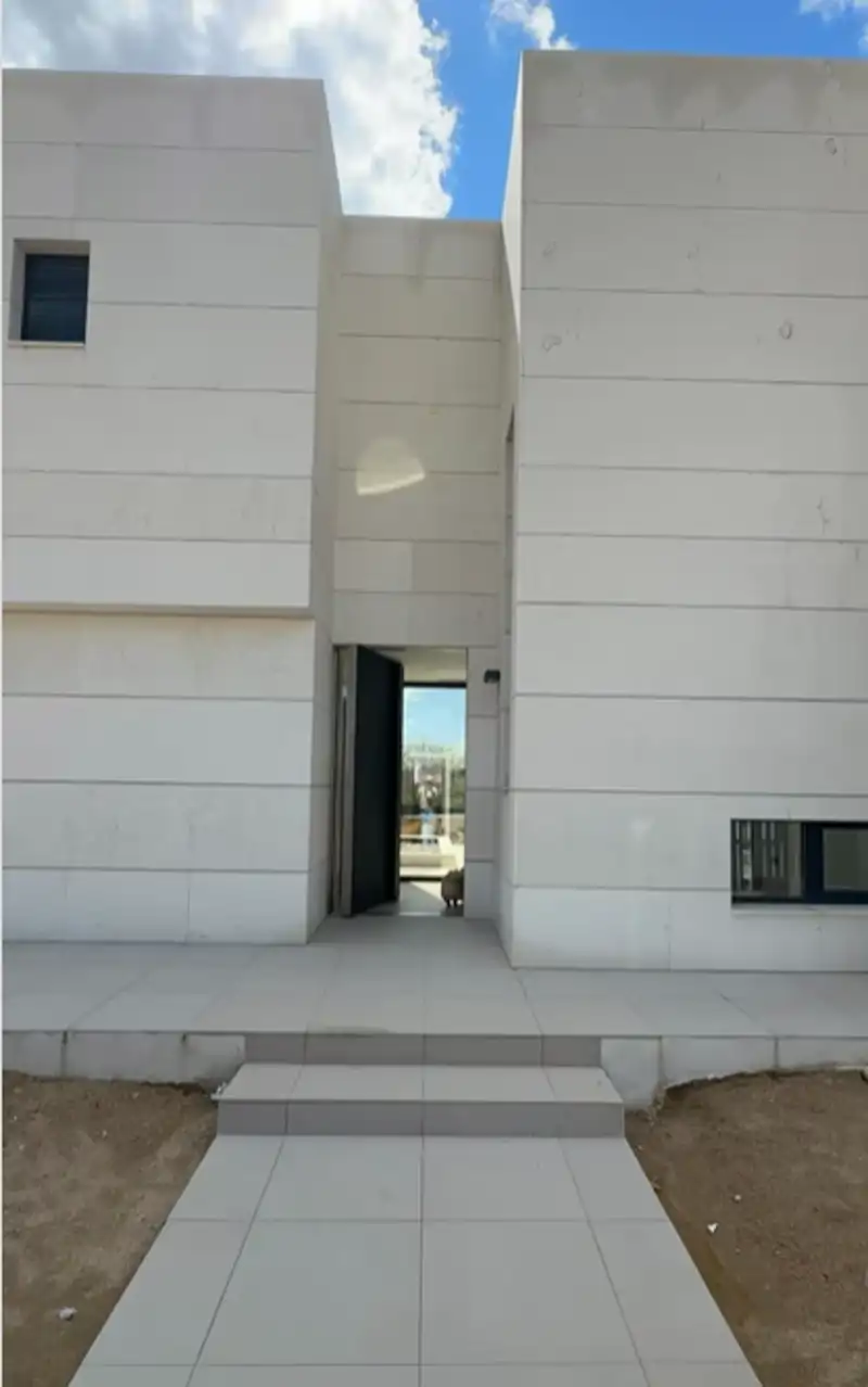 La nueva y moderna casa de Violeta Mangriñán