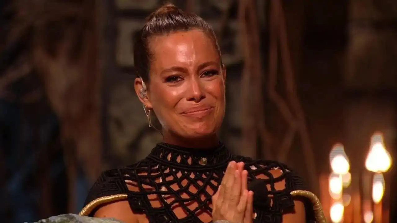 Laura Madrueño, rota, se derrumba al despedirse del último expulsado ante la inminente final de 'Supervivientes 2025': "Tengo la piel de gallina"