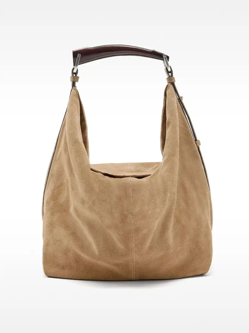Bolso de hombro de piel serraje de Parfois 69,99 euros 