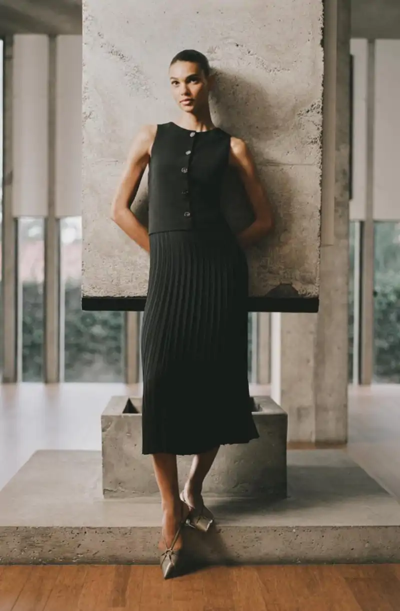 Falda negra de Zara