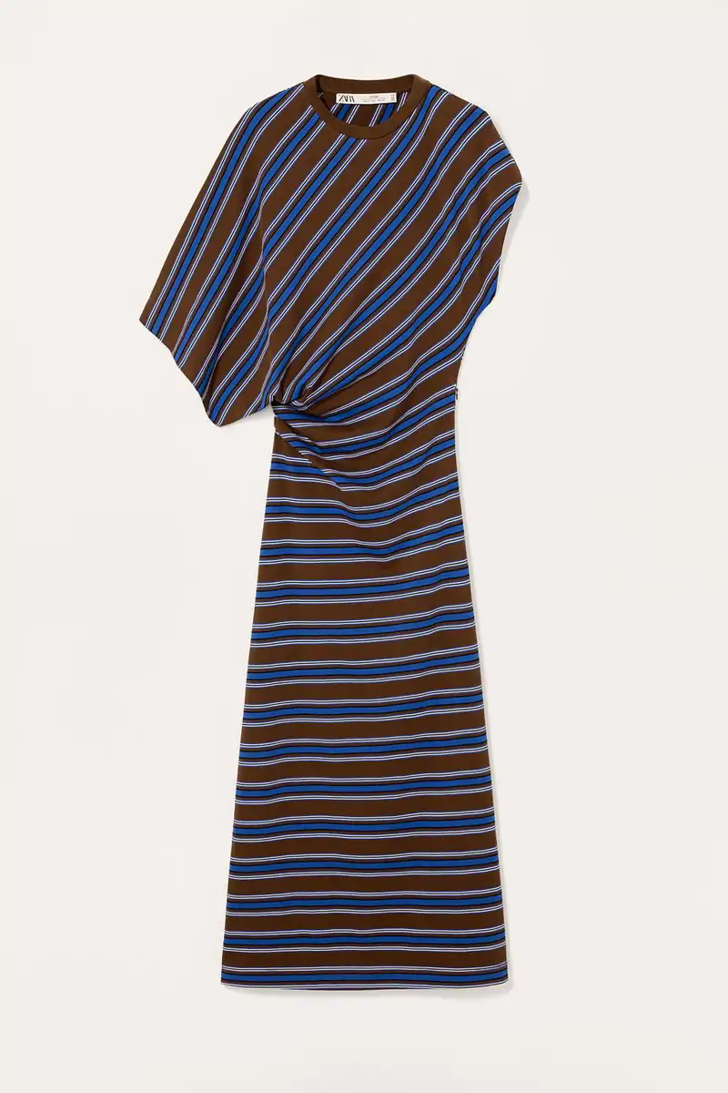 Vestido drapeado rayas limited edition de Zara 69,95 euros 