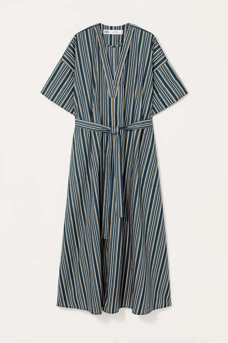 Vestido rayas cinturón limited edition de Zara 79,95 euros 