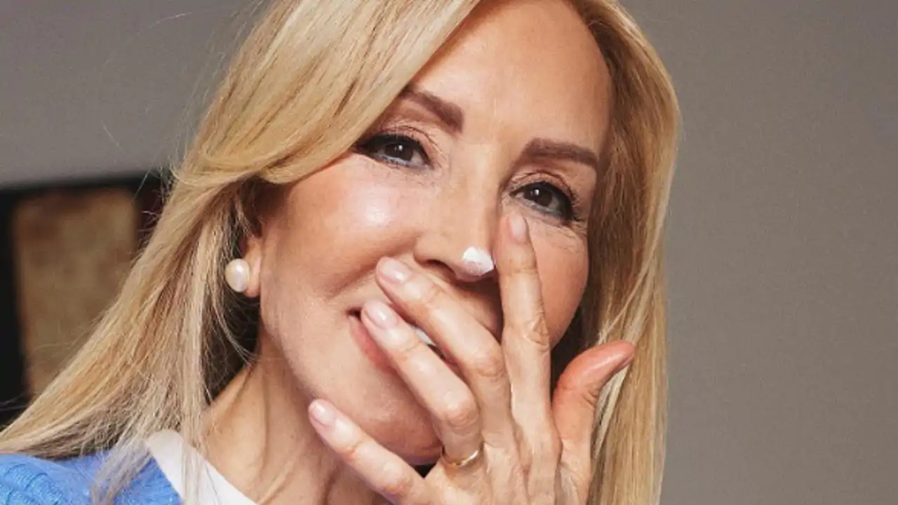 Carmen Lomana