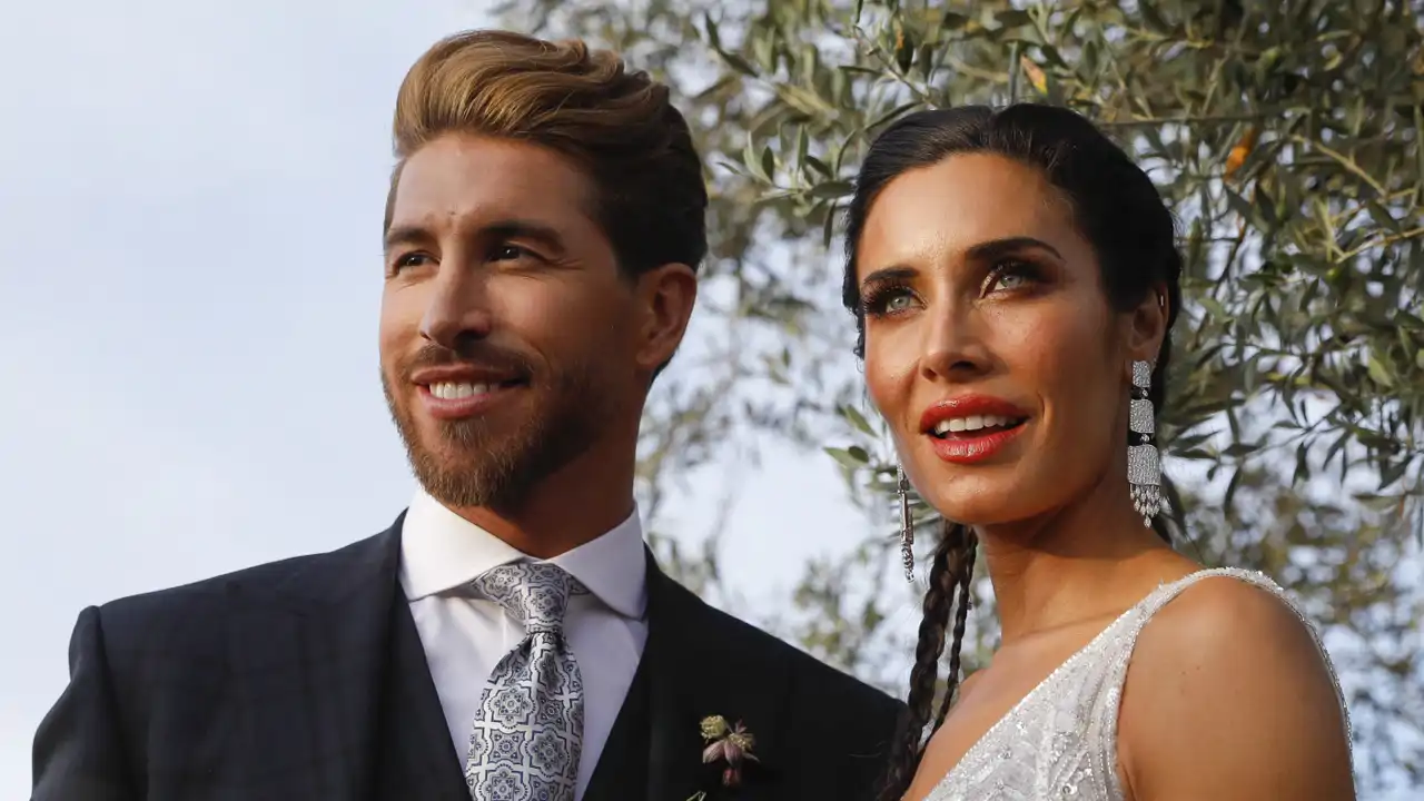 Sergio Ramos y Pilar Rubio abren el álbum de fotos de su especial viaje: "Seis años de querernos"