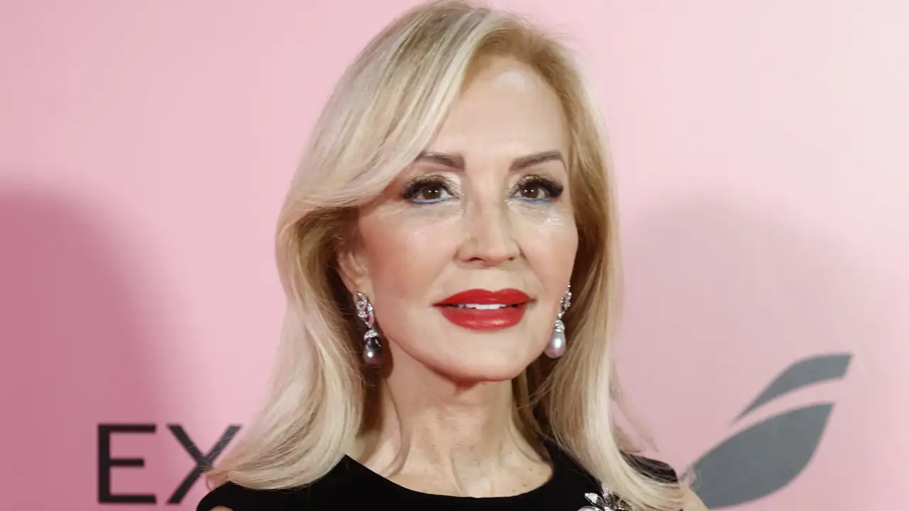 Carmen Lomana posa durante un photocall