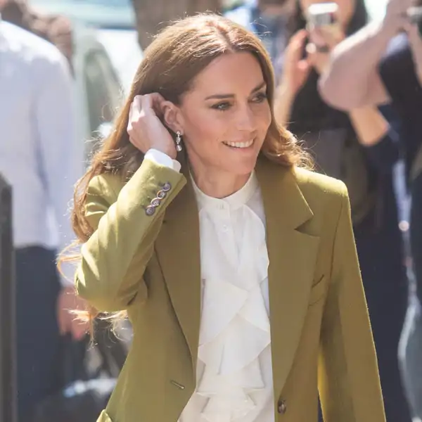 Kate Middleton, sonriente, durante un compromiso de agenda