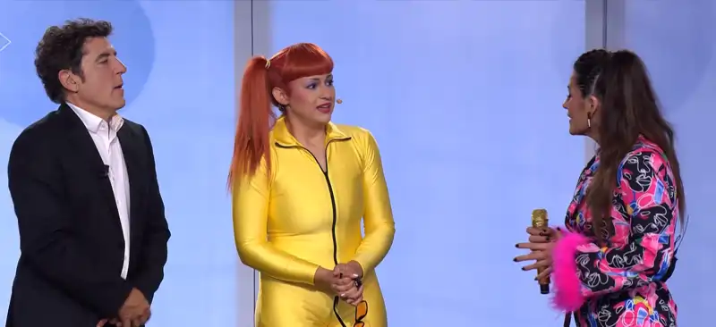 Ku Minerva sorprende a Esperanza Grasia