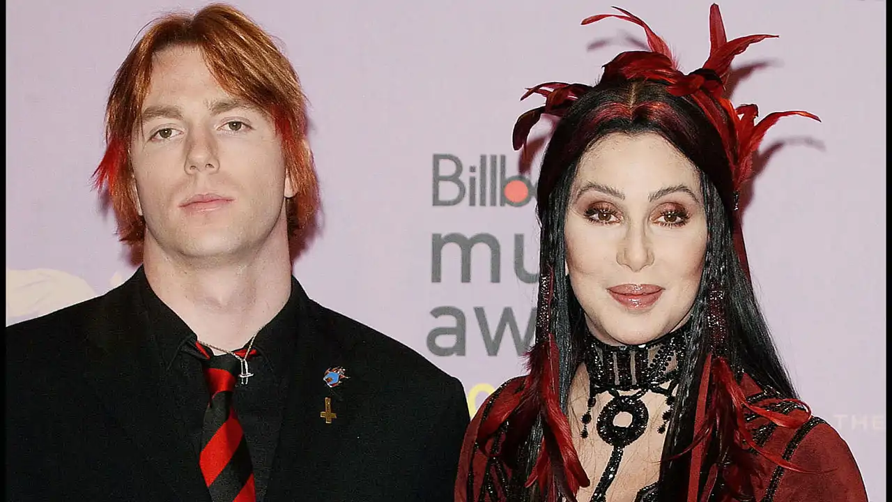El gran drama de Cher: repasamos en SEMANA la historia de la batalla de su hijo, ingresado por sobredosis