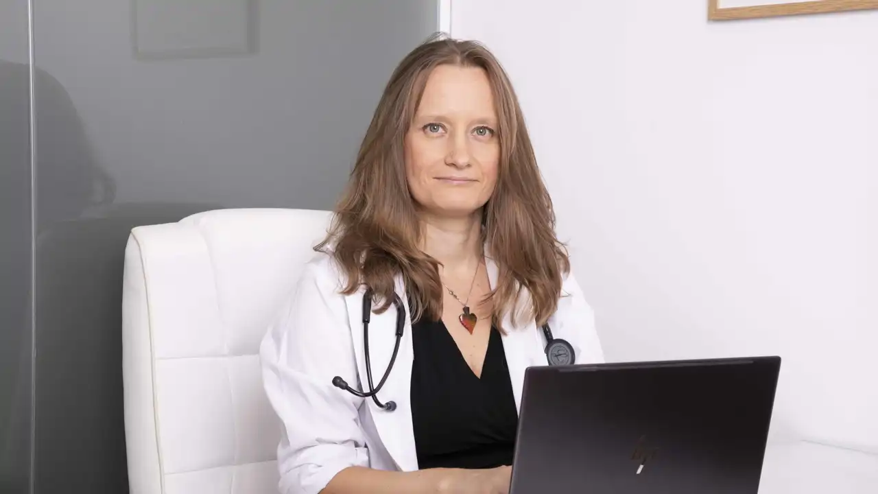 Sari Arponen, doctora en ciencias biomédicas: “El mínimo de pasos diarios recomendados son 8.000”