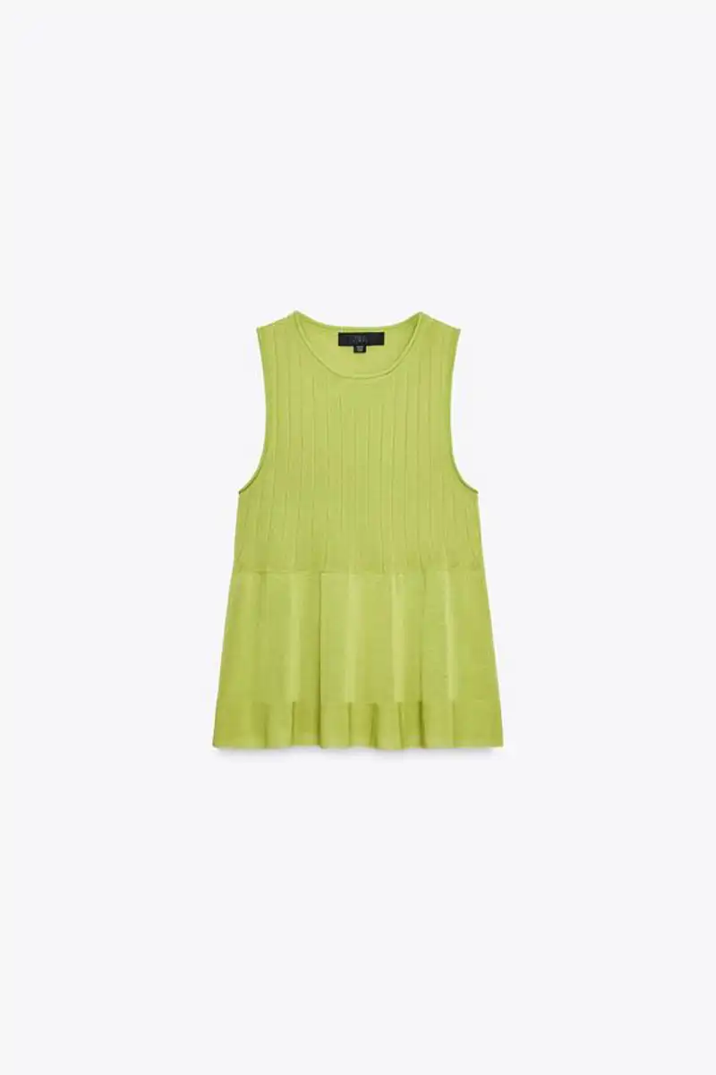 Top punto volante bajo de Zara 17,95 euros