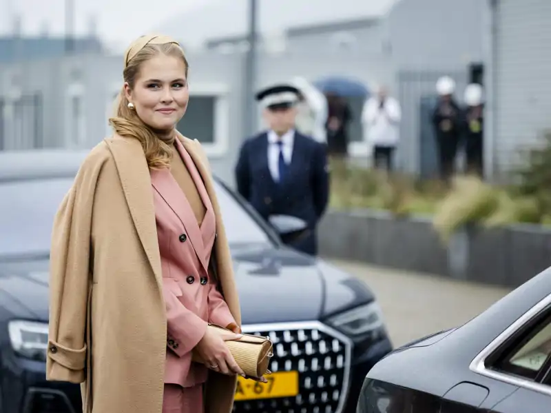 Amalia de Holanda durante un acto de agenda