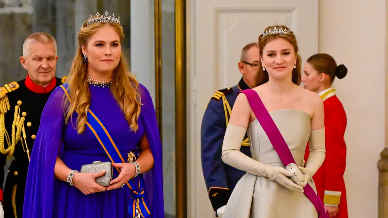 Amalia y Elisabeth de Bélgica en el 18 cumpleaños del Príncipe Christian 