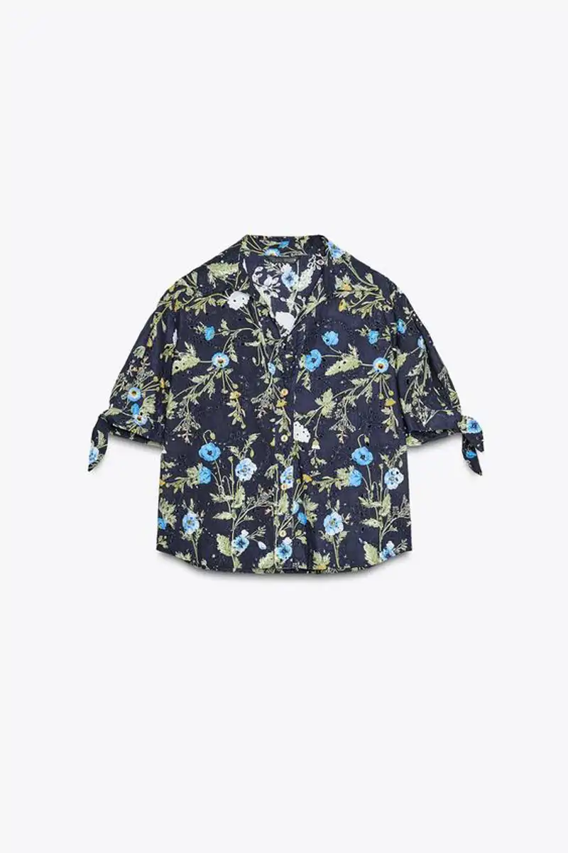 Camisa estampada bordados perforados de Zara 25,95 euros