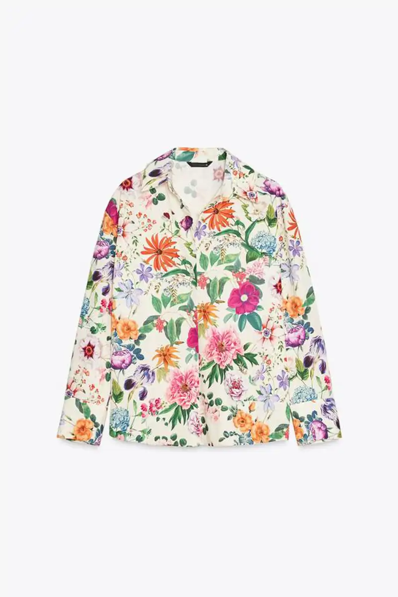 Camisa popelín estampado floral de Zara 25,95 euros