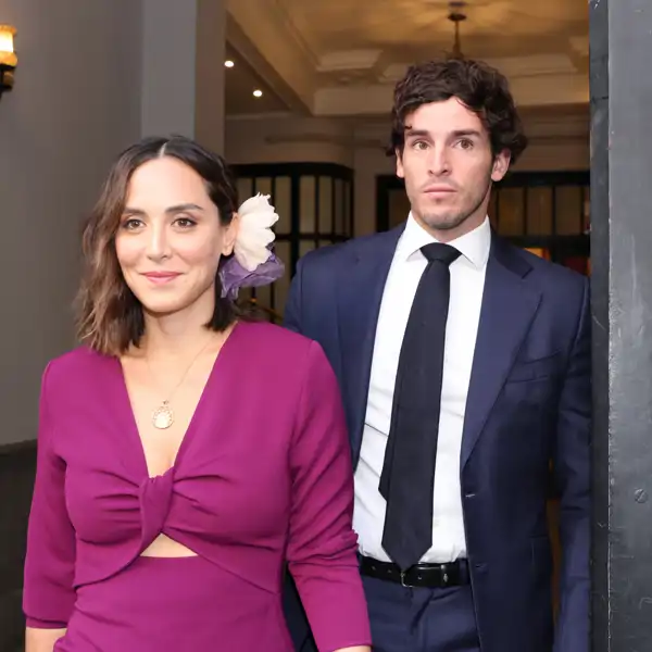 Jordi Reche, experto en comunicación no verbal, analiza los dos años de matrimonio de Tamara Falcó e Íñigo Onieva. "Ella le cede todo el control"