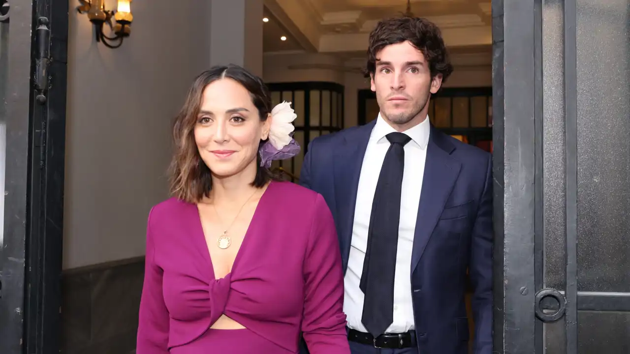 Jordi Reche, experto en comunicación no verbal, analiza los dos años de matrimonio de Tamara Falcó e Íñigo Onieva. "Ella le cede todo el control"