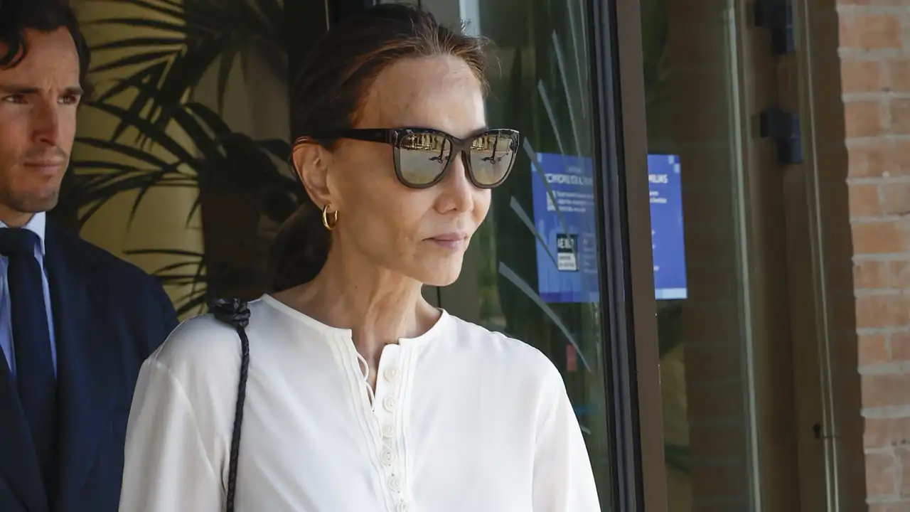 Vuelven en verano los pantalones cigarrette de Zara, el diseño que arrasa entre las mujeres sofisticadas: alargan las piernas y son ideales para estrenar bailarinas