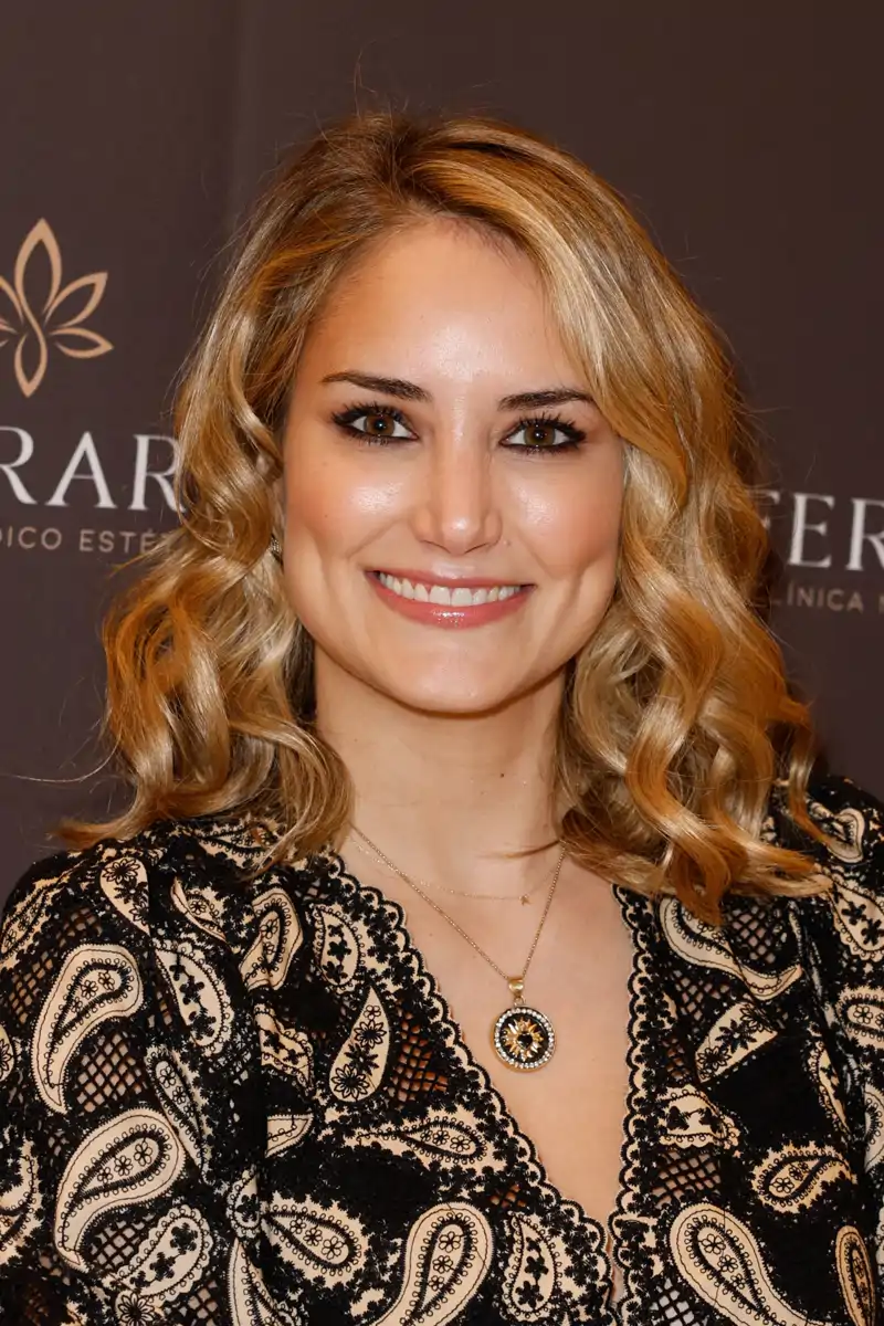 Alba Carrillo 