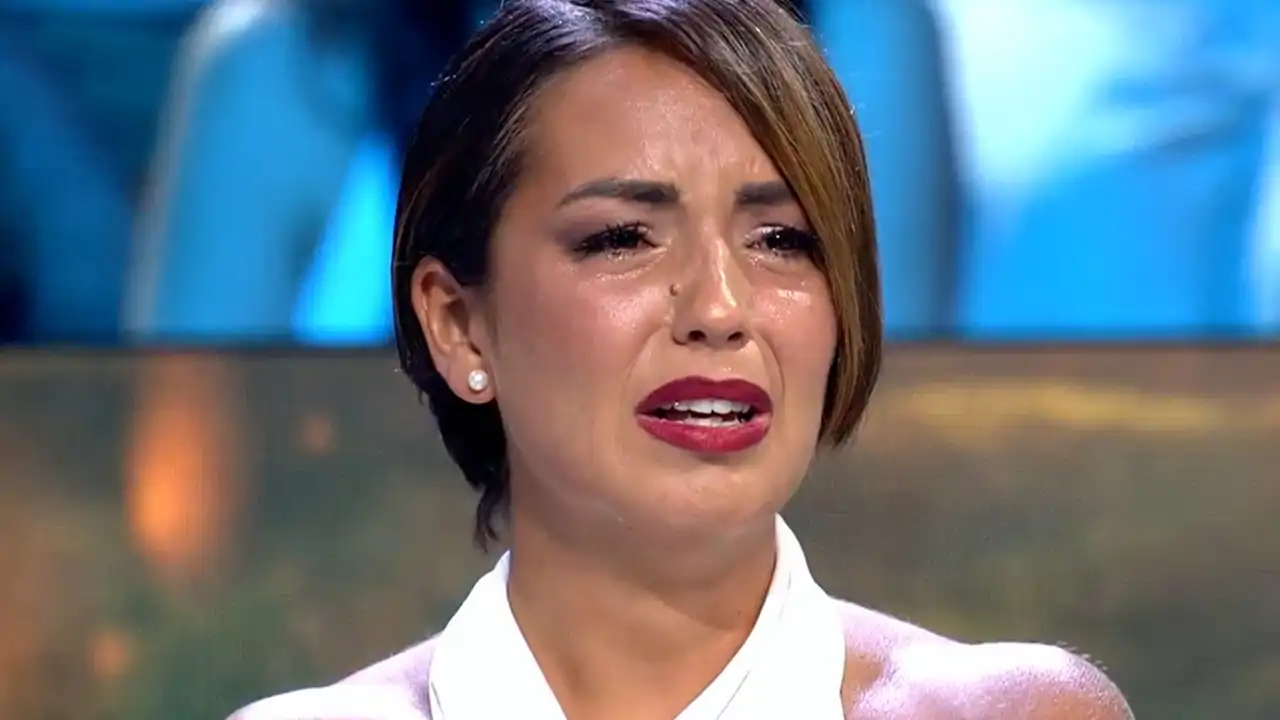 Anita se rompe y abandona el plató tras desvelarse el secreto mejor guardado de su relación con Montoya: "Yo lo oculté, ahora estoy contando la verdad”