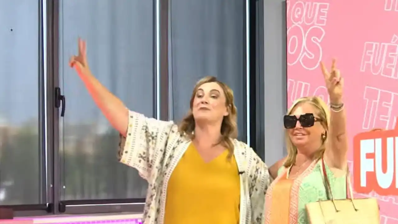 Belén Esteban regresa al pisito de Ten tras la cancelación de 'La familia de la tele': "Esta es mi casa también"