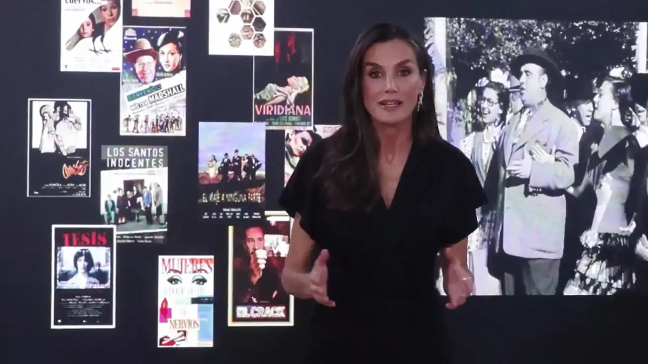 La Reina Letizia interviene por sorpresa en televisión para celebrar el aniversario de un conocido programa: "Larga vida al cine"