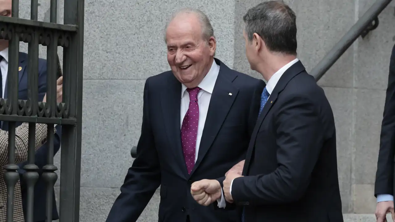 La psicóloga Lara Ferreiro analiza el carácter del Rey Juan Carlos: “Su padre estuvo atrapado entre el deber dinástico, proyectando un amor condicionado”