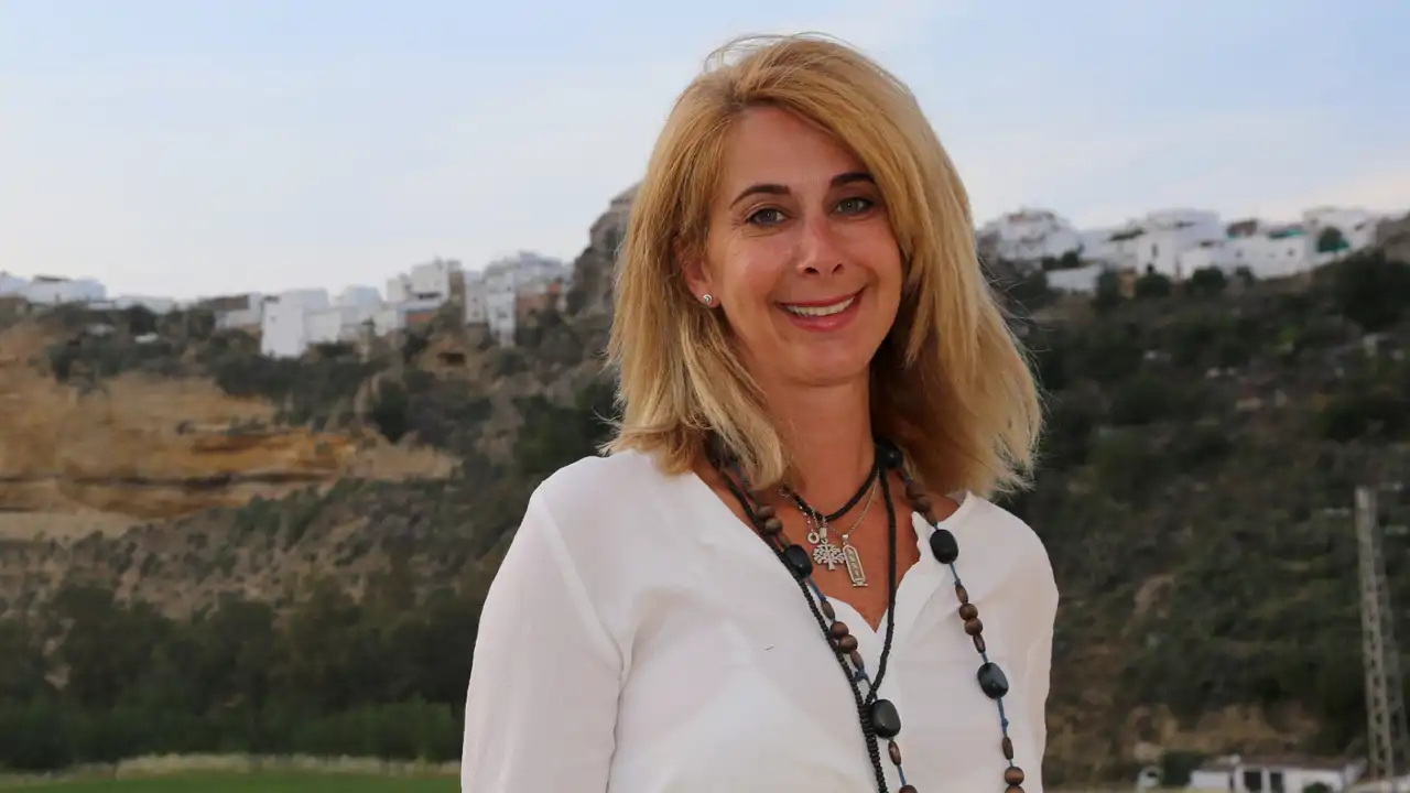 La vida secreta de Carmen Janeiro alejada de los focos: empresaria, afincada en Marbella y consagrada al yoga