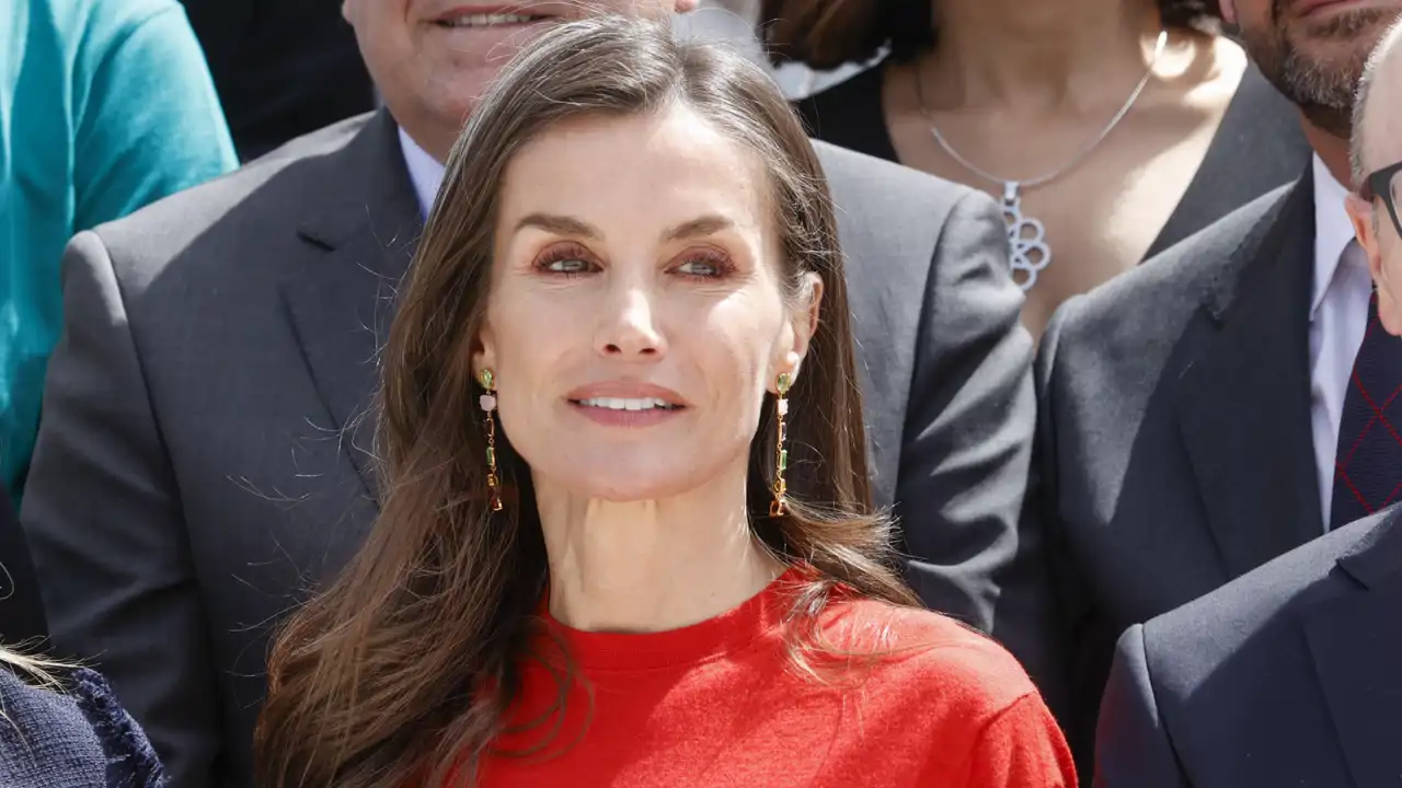 Aprovecha las rebajas en la ruta de shopping de la Reina Letizia: sus tiendas favoritas por la calle Serrano de Madrid