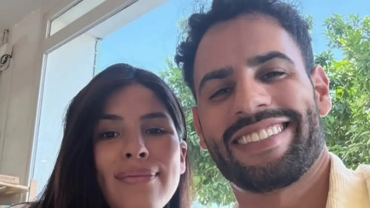 Isa Pantoja junto a Asraf Beno antes de dar la bienvenida a su primer hijo en común